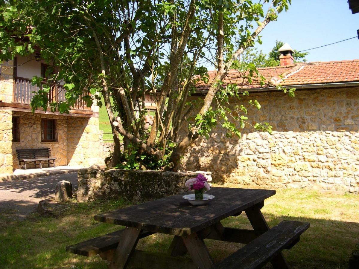 Turismo Rural El Sidron Guest House Piloña Eksteriør bilde